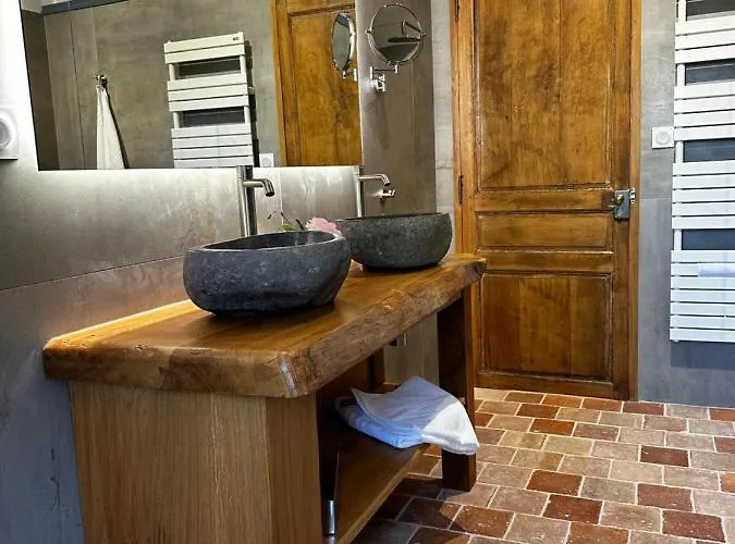 Les Deux Marguerite Alençon